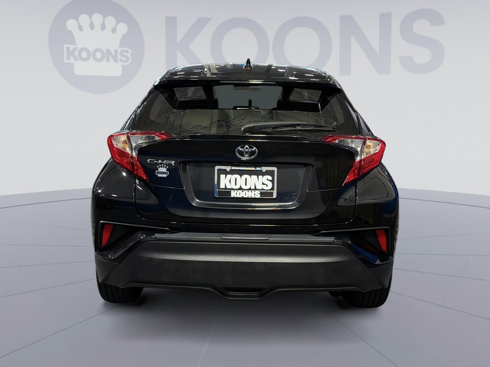 Used 2019 Toyota C-HR XLE image 5