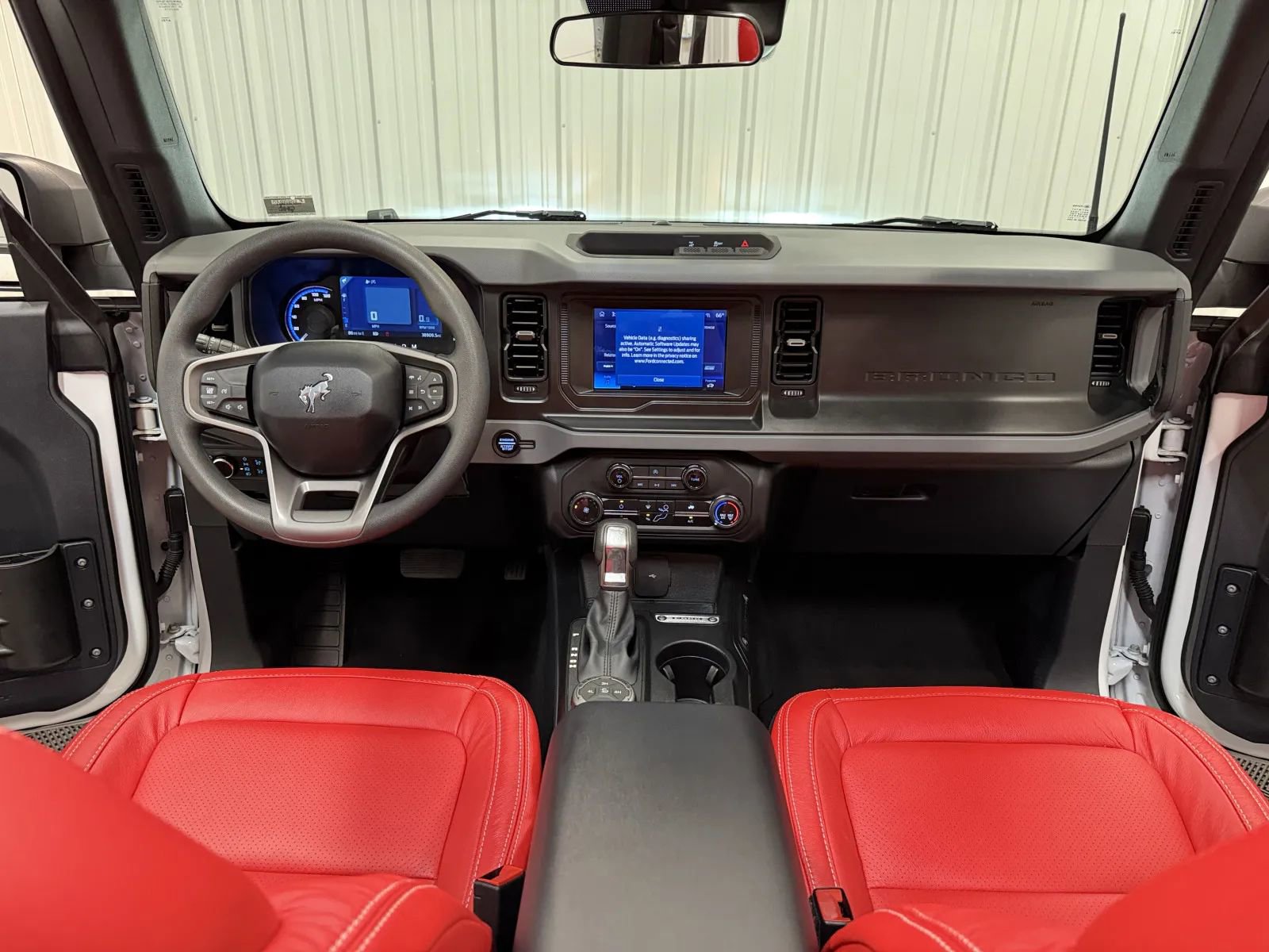 Used 2023 Ford Bronco 4-Door AWD/4WD image 31