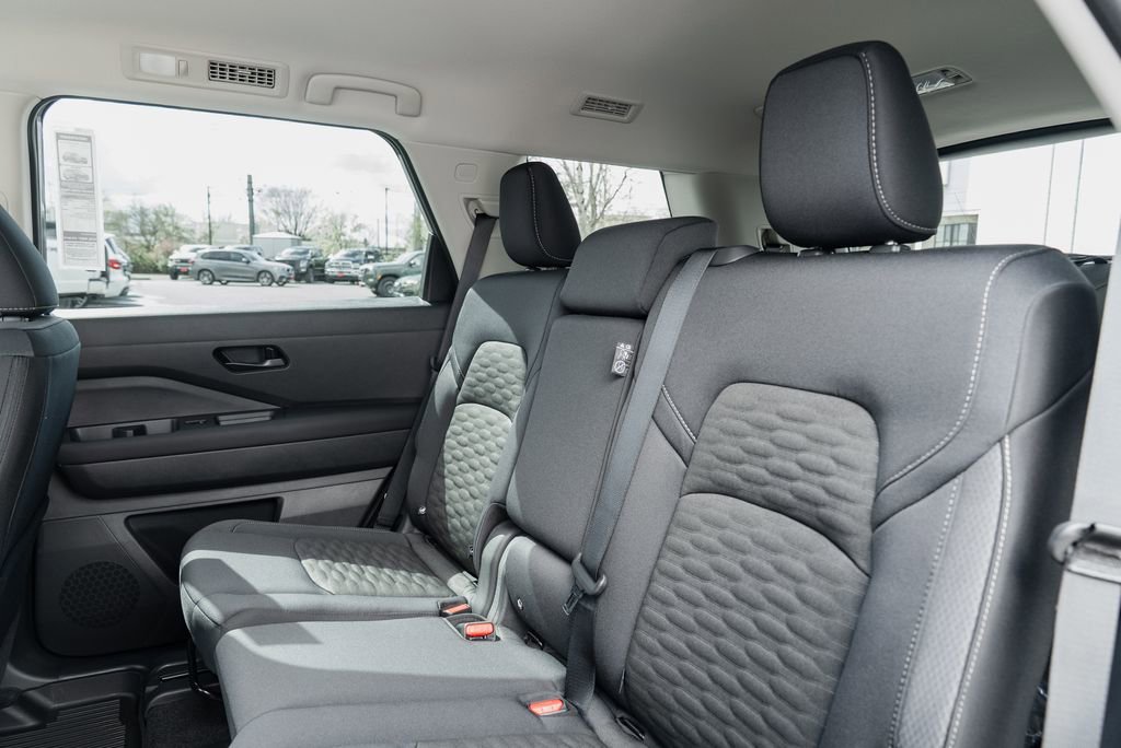 New 2026 Nissan Pathfinder SV image 22
