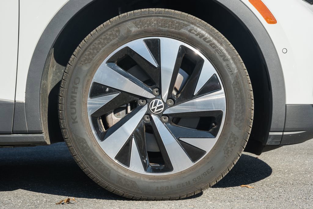 Used 2023 Volkswagen ID.4 Pro image 14