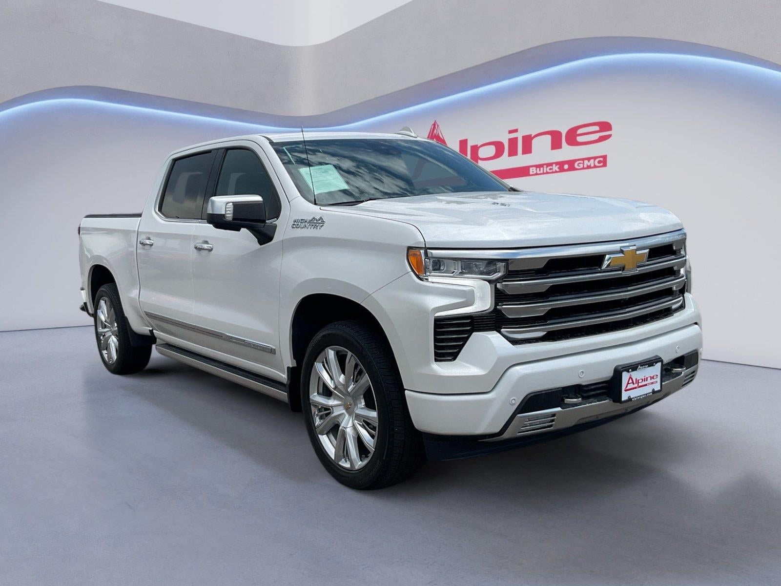 Certified 2024 Chevrolet Silverado 1500 High Country w/ High Country Premium Package AWD/4WD image 7