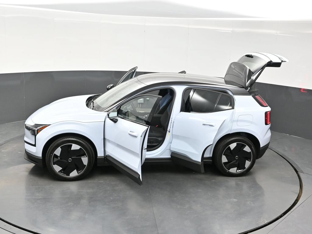 New 2026 Volvo EX30 Plus w/ Climate Package RWD image 27