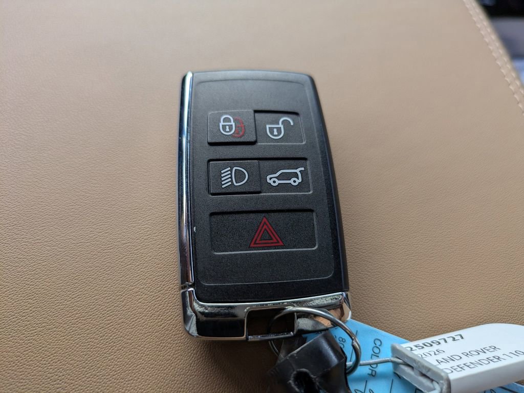 New 2026 Land Rover Defender 110 X-Dynamic SE image 34