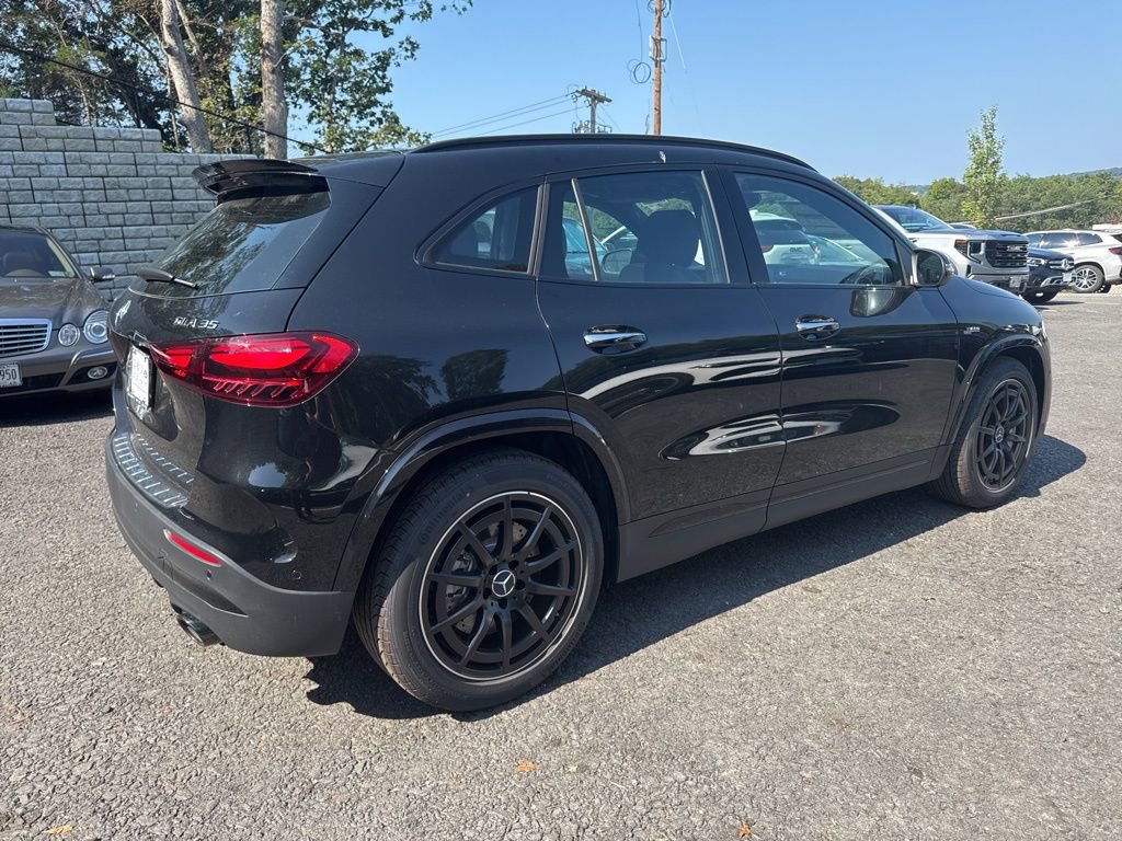 New 2026 Mercedes-Benz GLA 35 AMG 4MATIC image 10