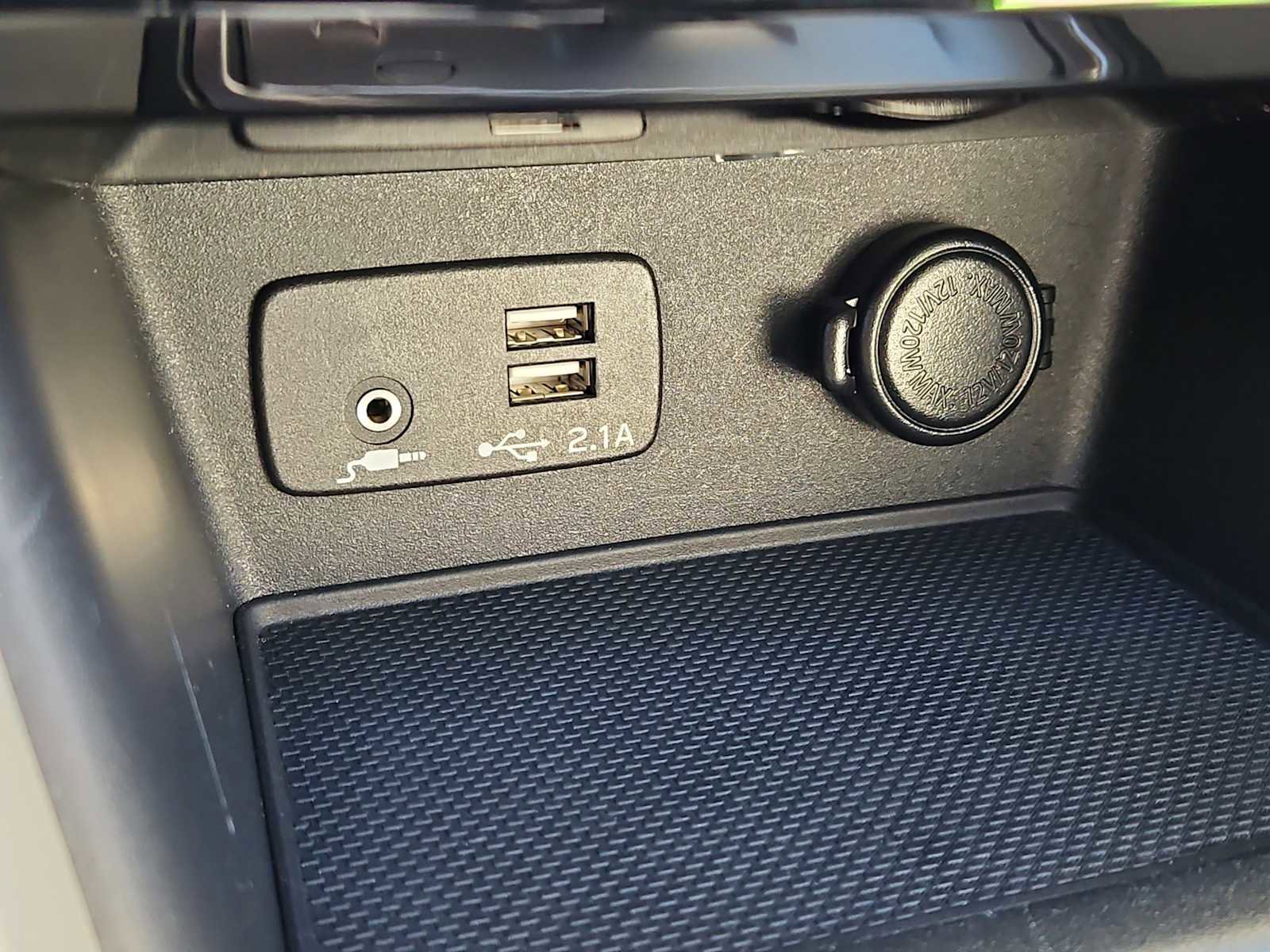 Used 2022 Subaru Forester Premium image 11