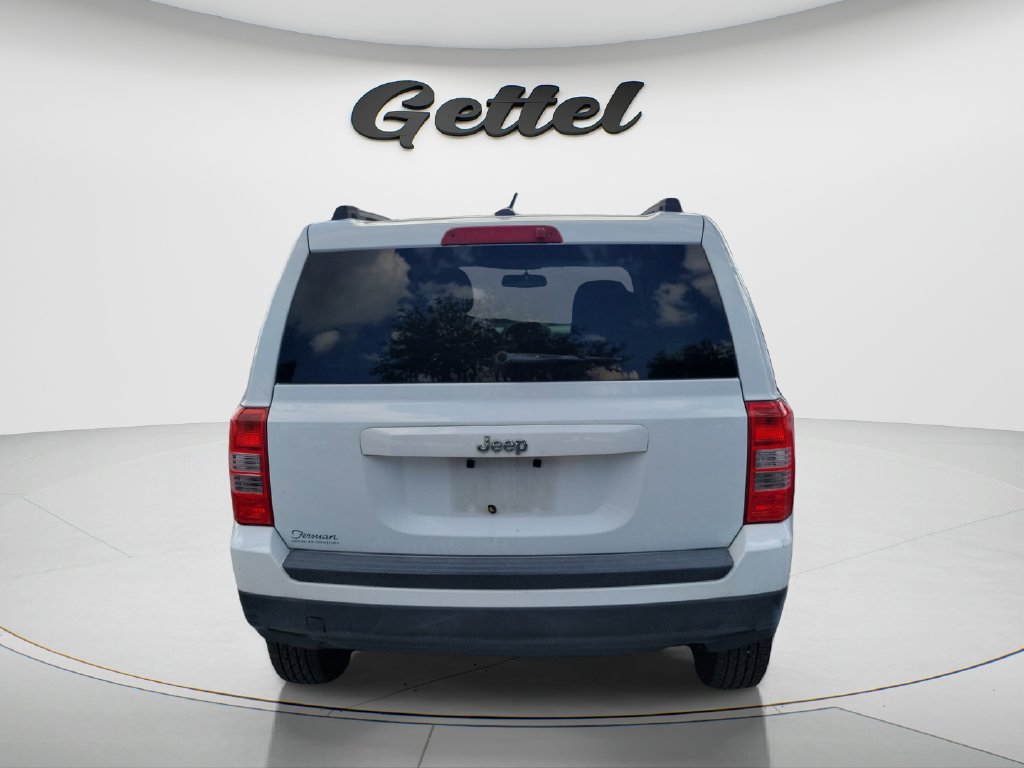 Used 2016 Jeep Patriot Sport w/ Power Value Group FWD image 5