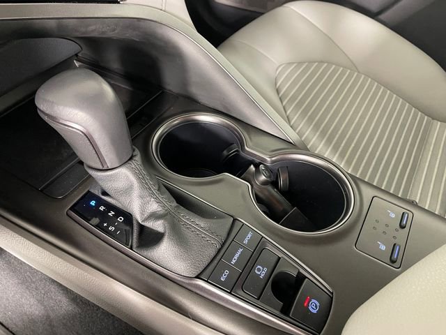 Used 2024 Toyota Camry SE w/ Cold Weather Package AWD/4WD image 9