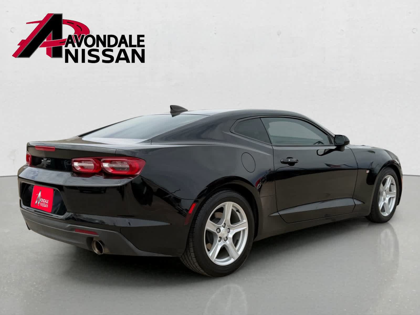 Used 2023 Chevrolet Camaro LT RWD image 6