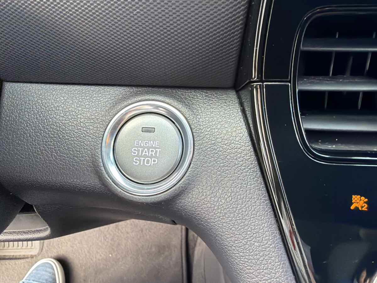 Used 2022 Hyundai Ioniq SE FWD image 57