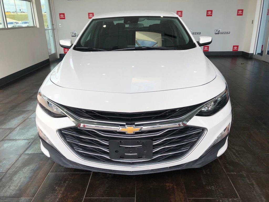Used 2024 Chevrolet Malibu LT FWD image 2