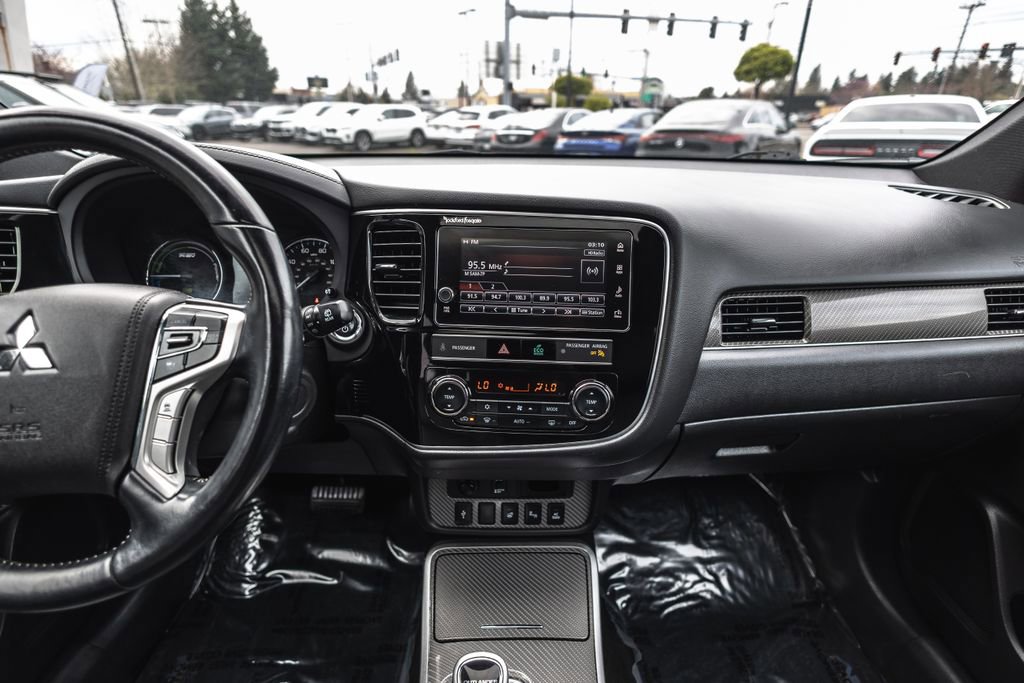 Used 2019 Mitsubishi Outlander GT image 28