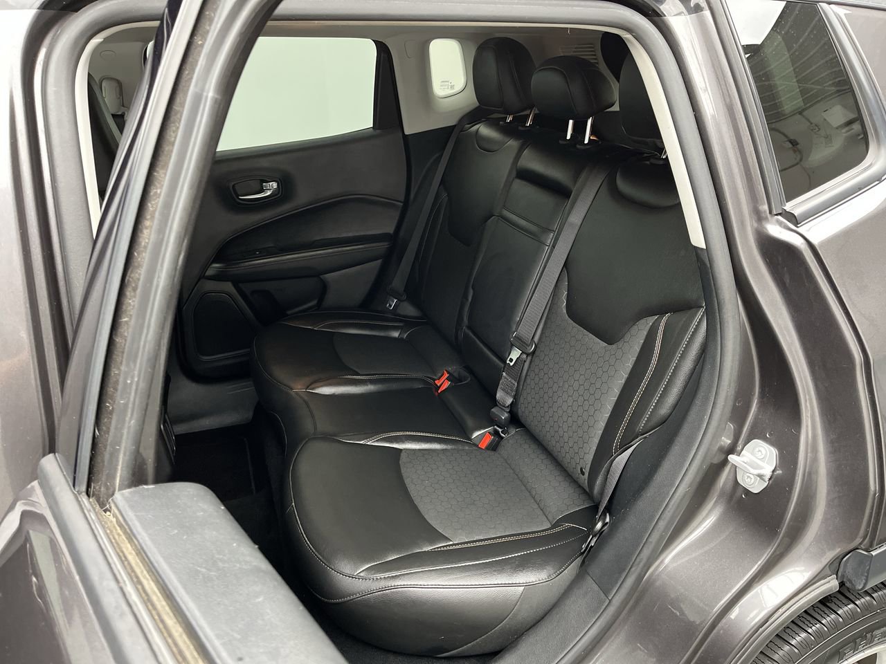 Used 2019 Jeep Compass Latitude AWD/4WD image 10