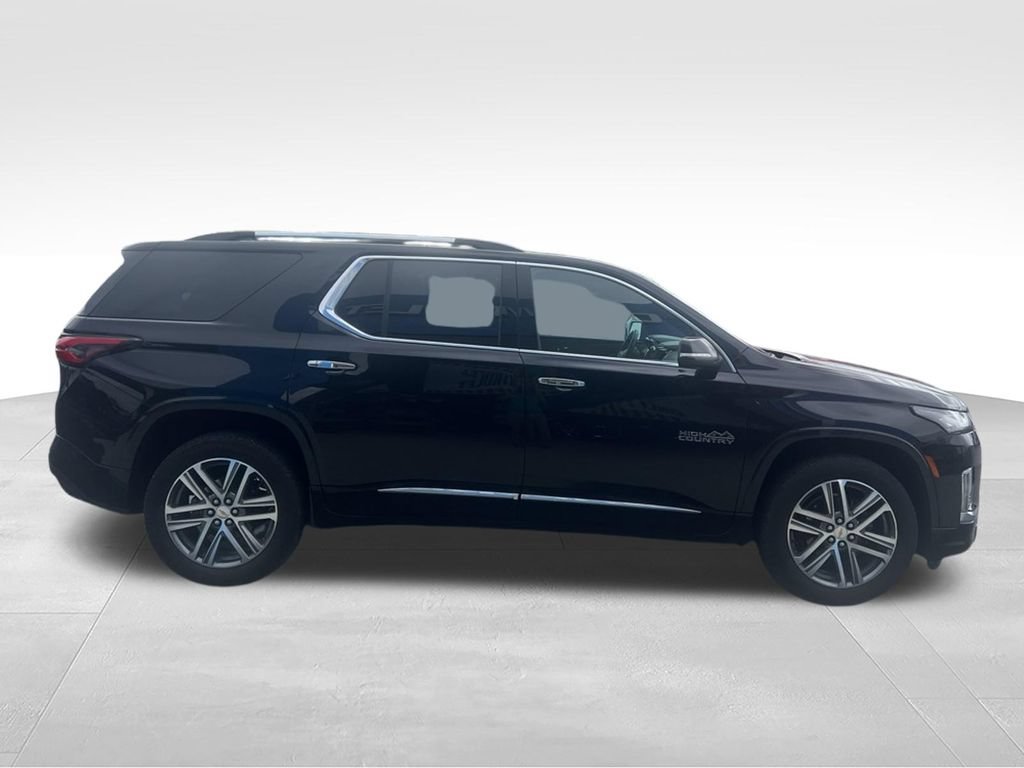 Used 2023 Chevrolet Traverse High Country FWD image 14