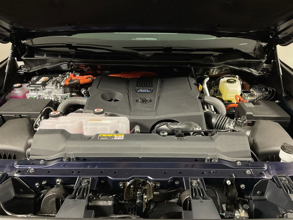 New 2026 Toyota Sequoia Platinum image 8