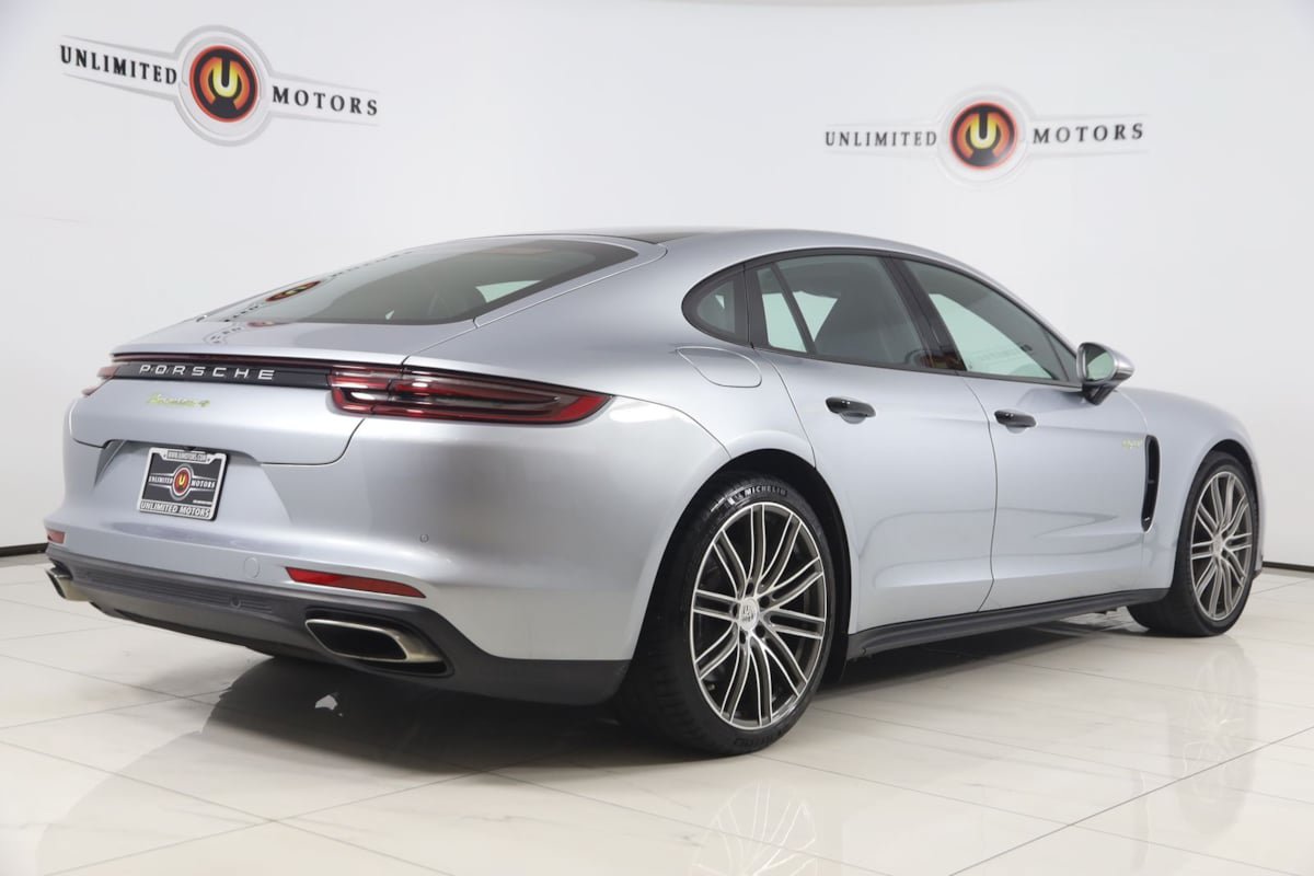 Used 2018 Porsche Panamera 4 AWD/4WD image 3