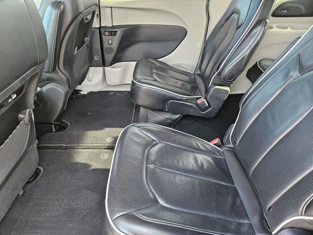 Used 2023 Chrysler Pacifica Limited image 31