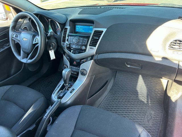 Used 2016 Chevrolet Cruze LT image 28
