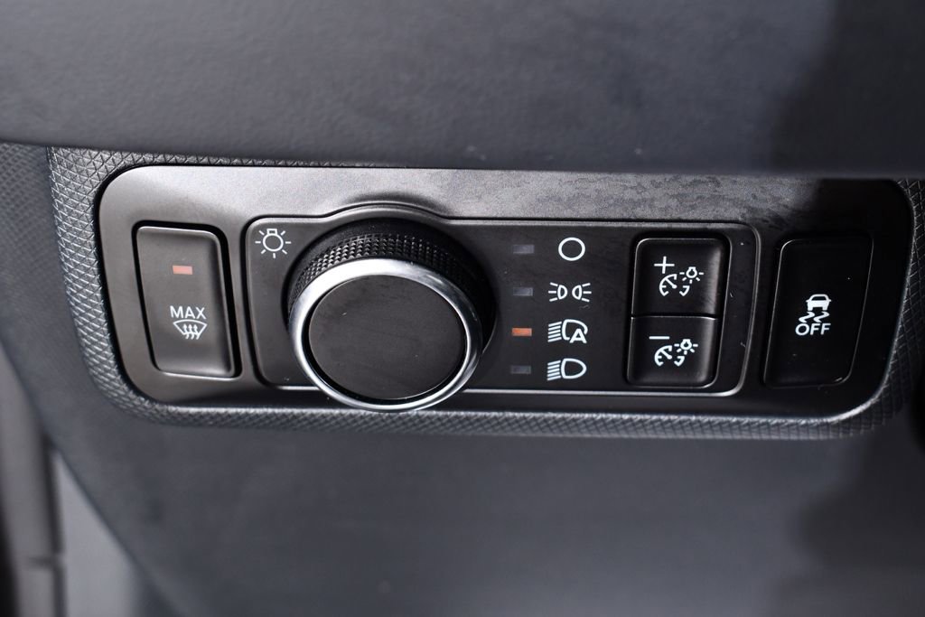 Used 2025 Ford Mustang Mach-E Premium w/ Sport Appearance Package image 28