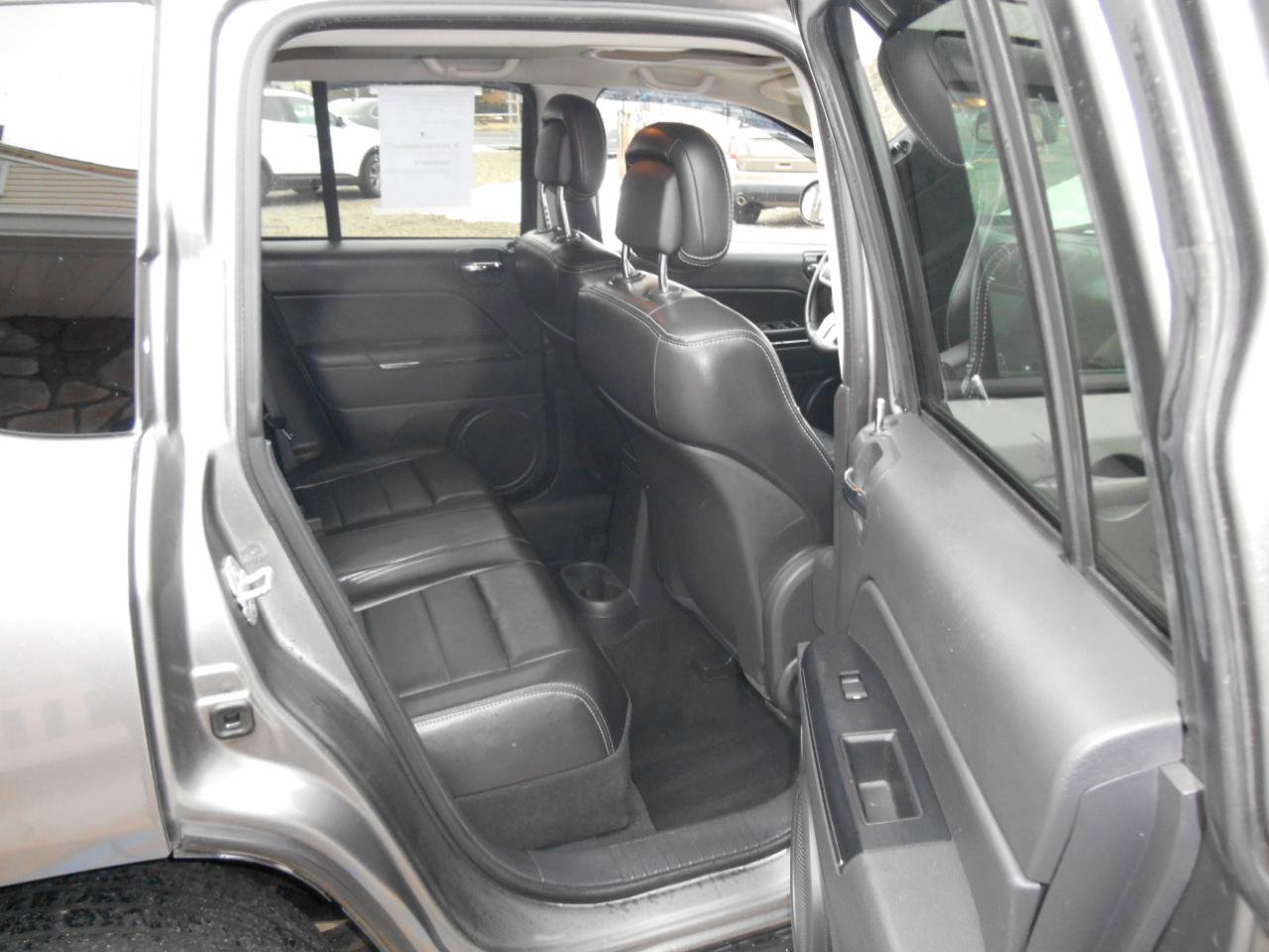 Used 2012 Jeep Compass Limited w/ Sun/Sound Group image 9