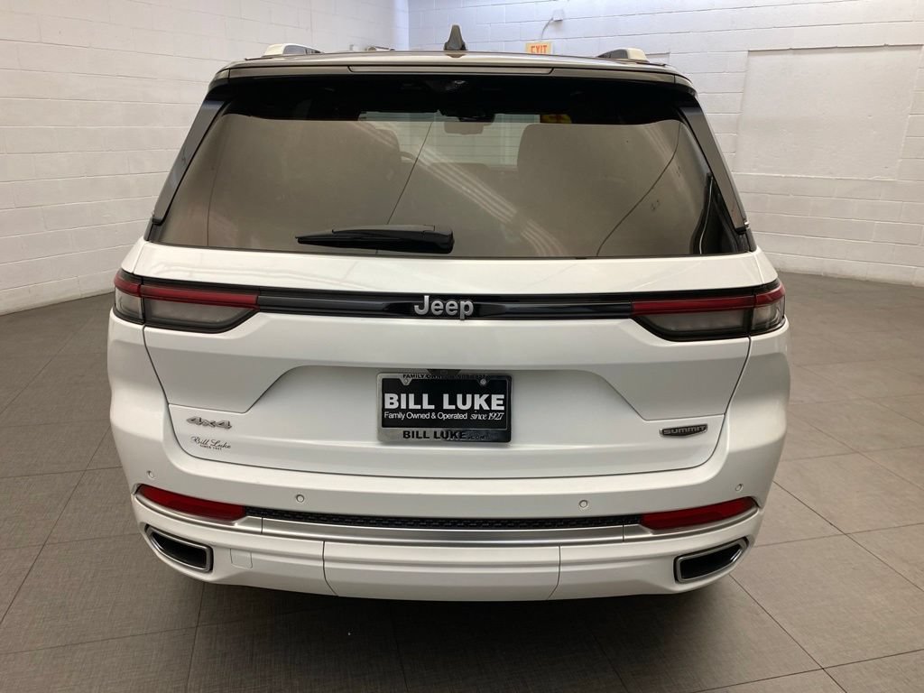 Used 2023 Jeep Grand Cherokee Summit w/ Adv Protech Group IV AWD/4WD image 16