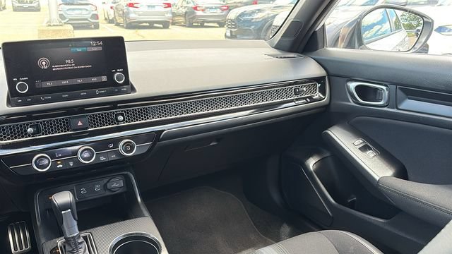 Used 2025 Honda Civic Sport image 25