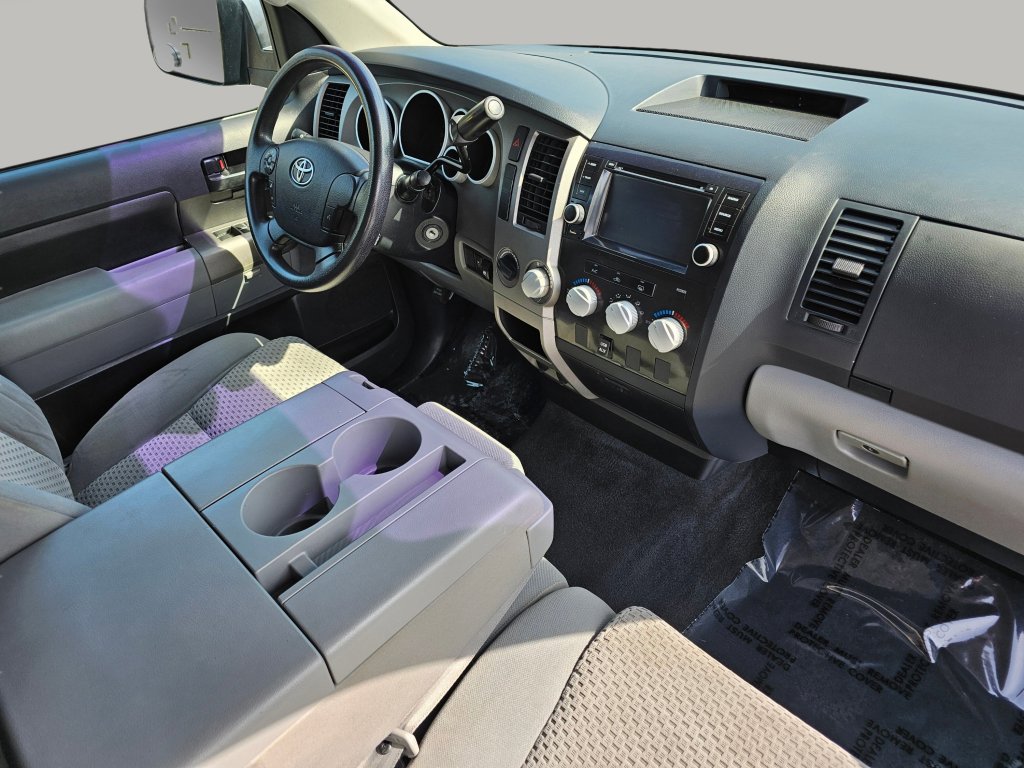 Used 2013 Toyota Tundra 4x4 CrewMax w/ Tow Pkg image 24