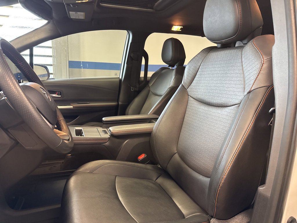 Used 2024 Toyota Sienna XSE image 21