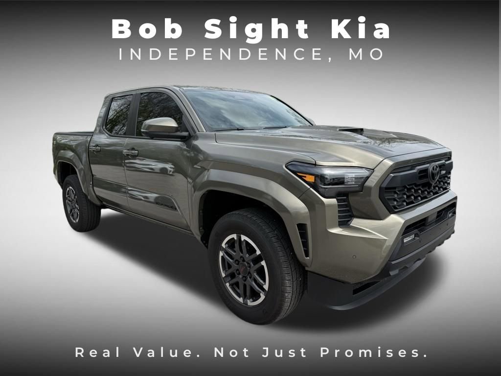 Used 2025 Toyota Tacoma TRD Sport w/ TRD Sport Premium Package AWD/4WD image 22