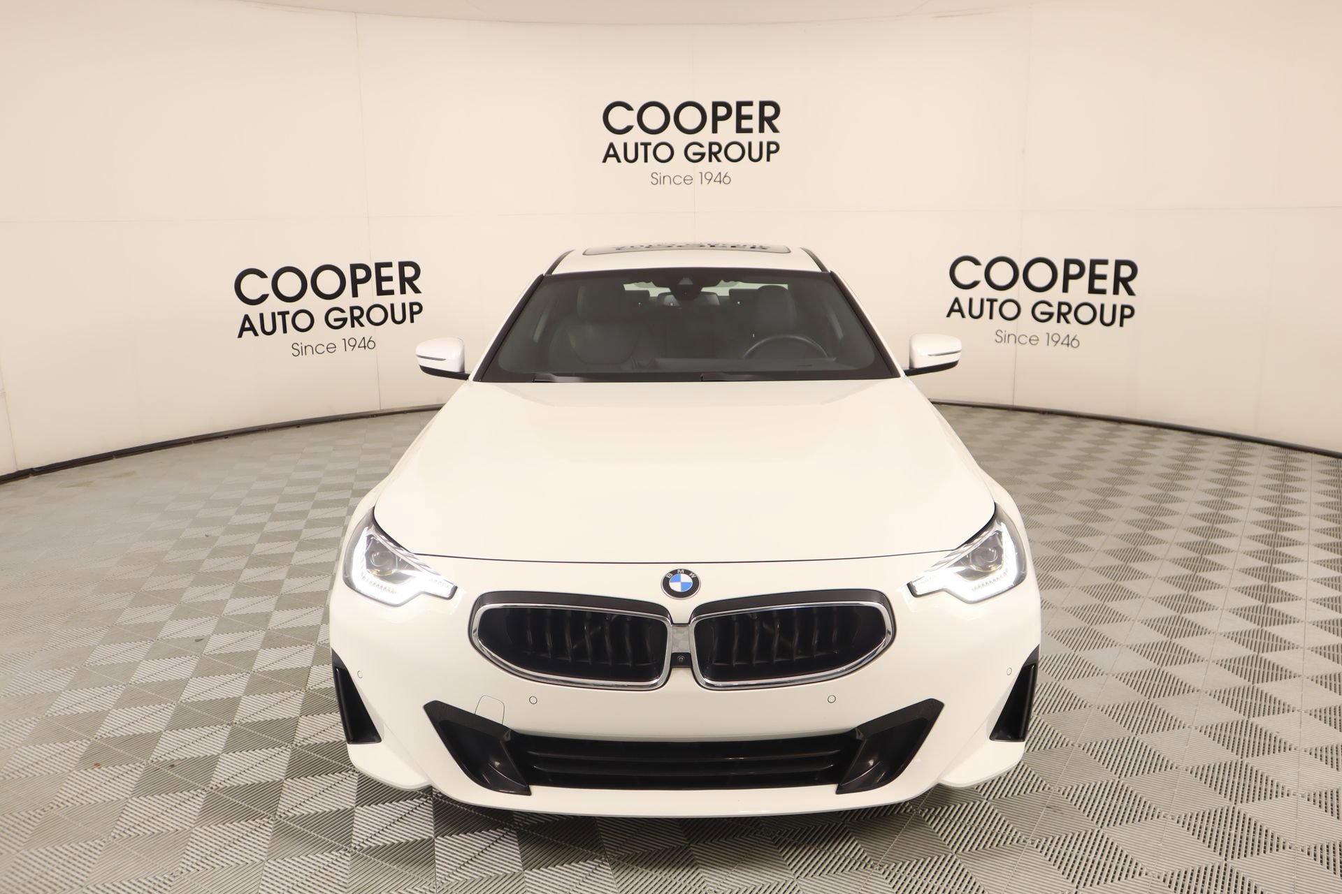 Used 2024 BMW 230i Coupe w/ Premium Package image 10