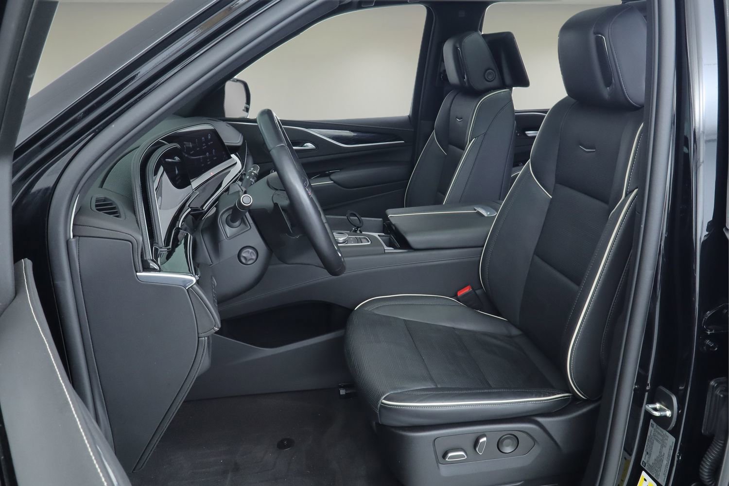 Used 2023 Cadillac Escalade Sport w/ Touring Package image 18