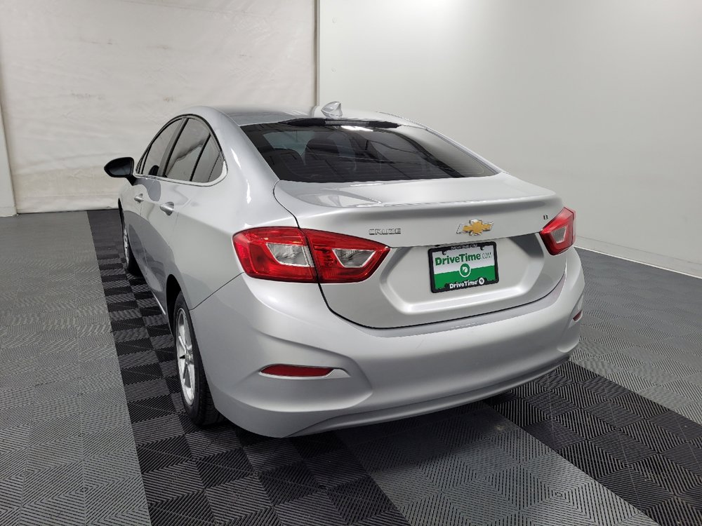 Used 2017 Chevrolet Cruze LT w/ Convenience Package image 5