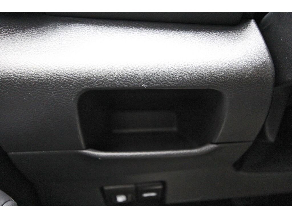 Used 2024 Nissan Kicks SR FWD image 17
