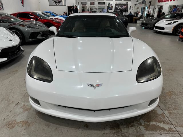 Used 2005 Chevrolet Corvette Coupe w/ Preferred Equipment Group RWD image 18