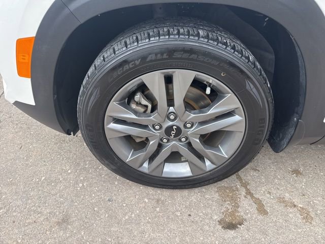 Used 2023 Kia Seltos S image 9