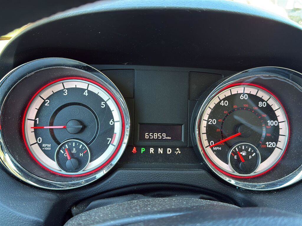 Used 2015 Dodge Grand Caravan American Value Package w/ UConnect Hands-Free Group FWD image 12