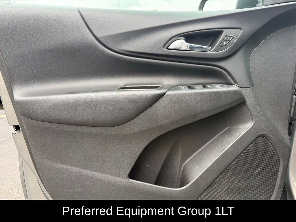 Used 2018 Chevrolet Equinox LT w/ LPO, Floor Liner Package FWD image 5