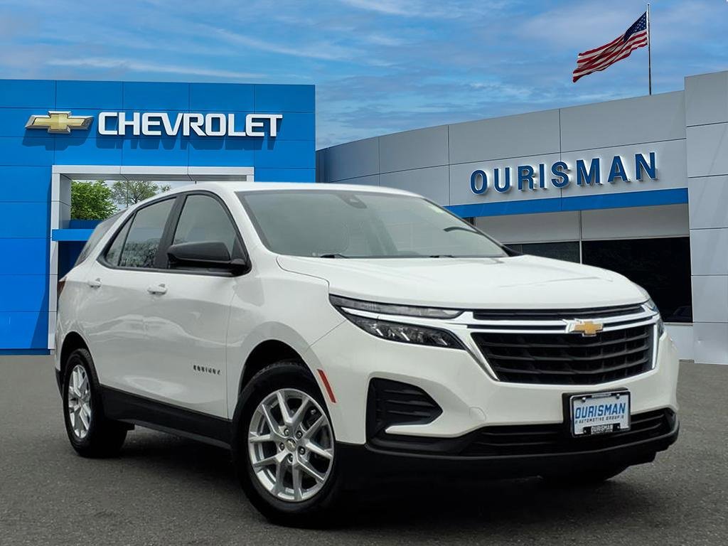 Used 2023 Chevrolet Equinox LS image 1
