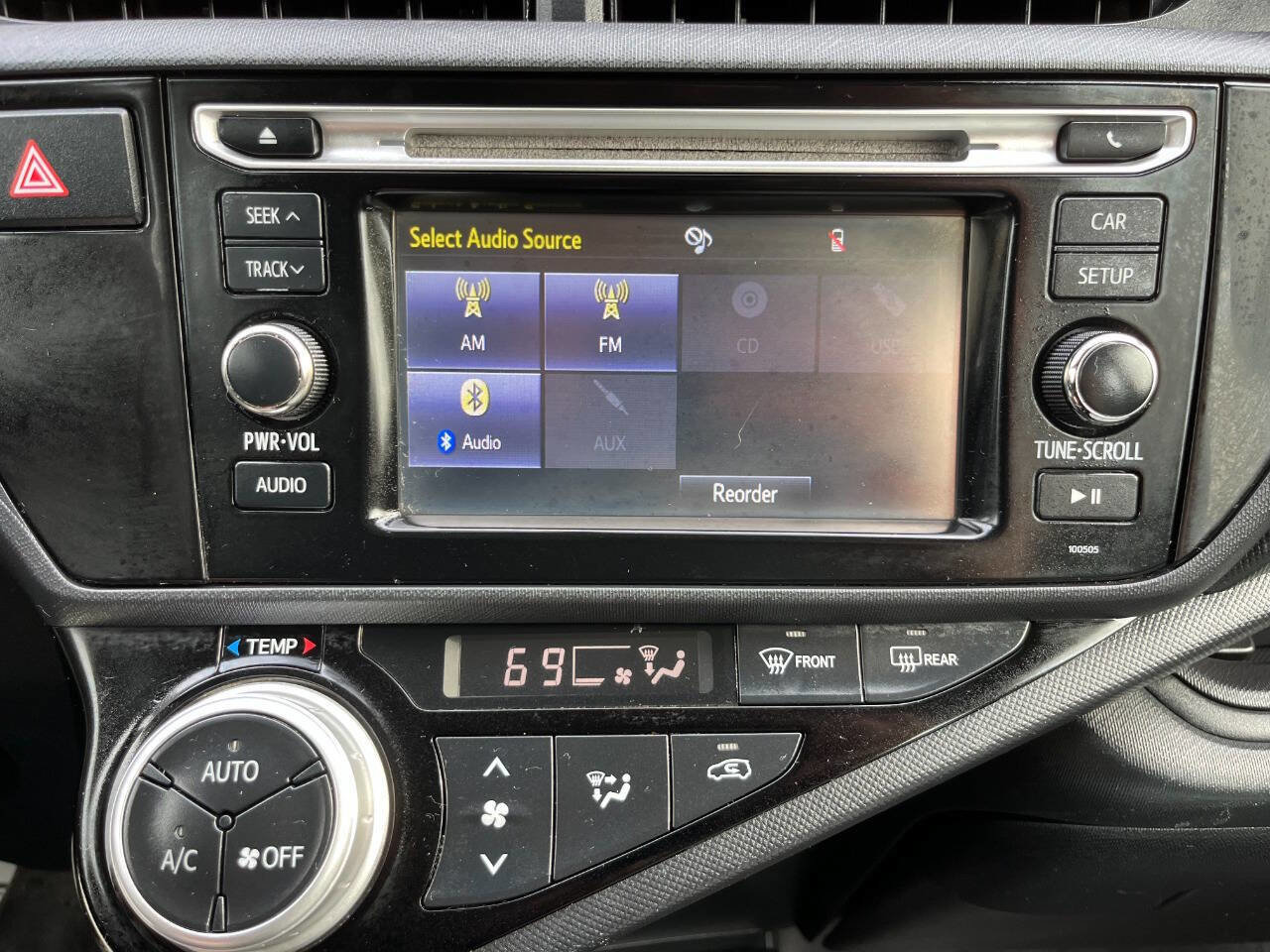 Used 2015 Toyota Prius C One image 11