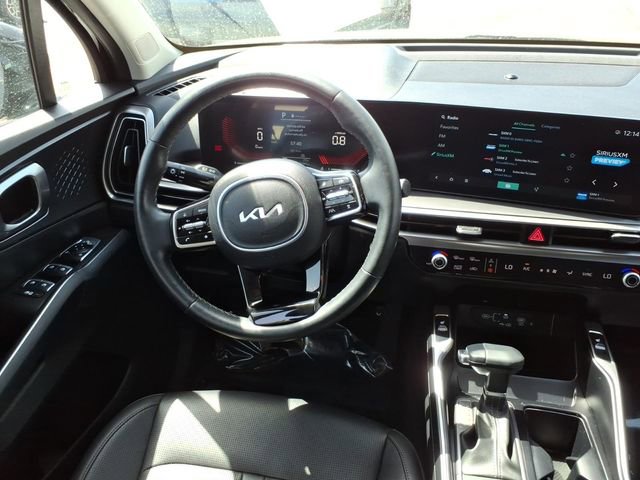 Used 2024 Kia Sorento EX AWD/4WD image 16
