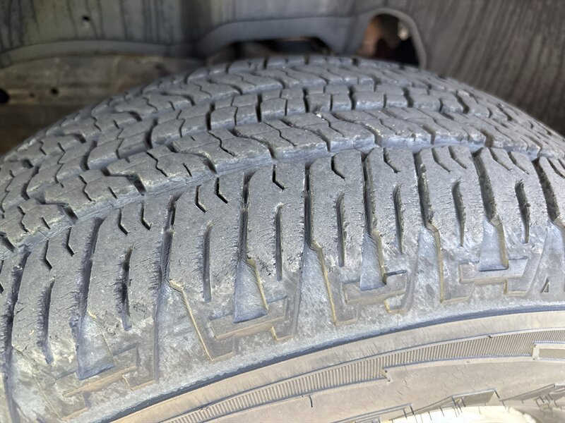 Used 2004 Chevrolet Avalanche 2WD image 22