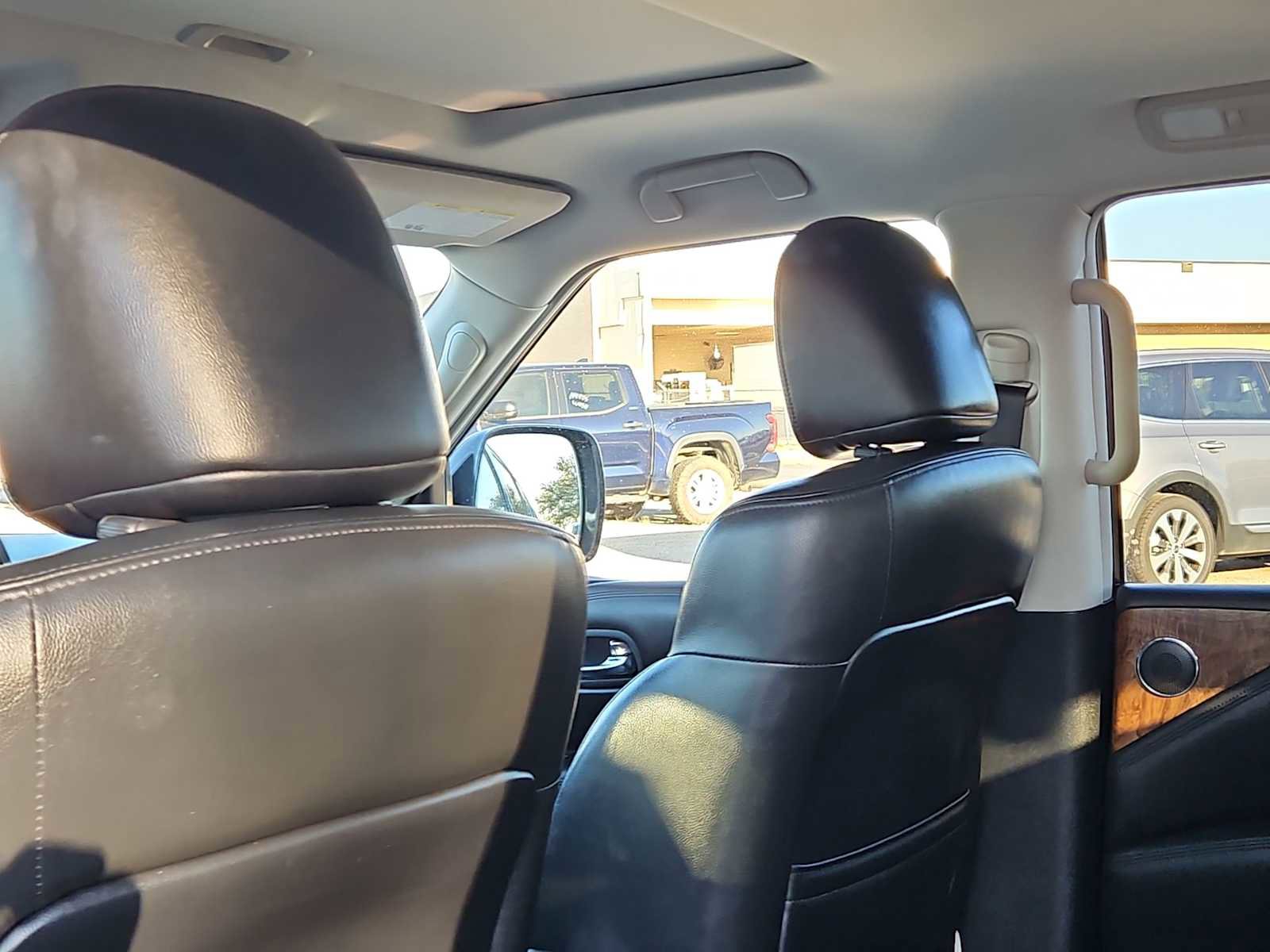 Used 2022 Nissan Armada SL w/ Captain's Chairs Package AWD/4WD image 16