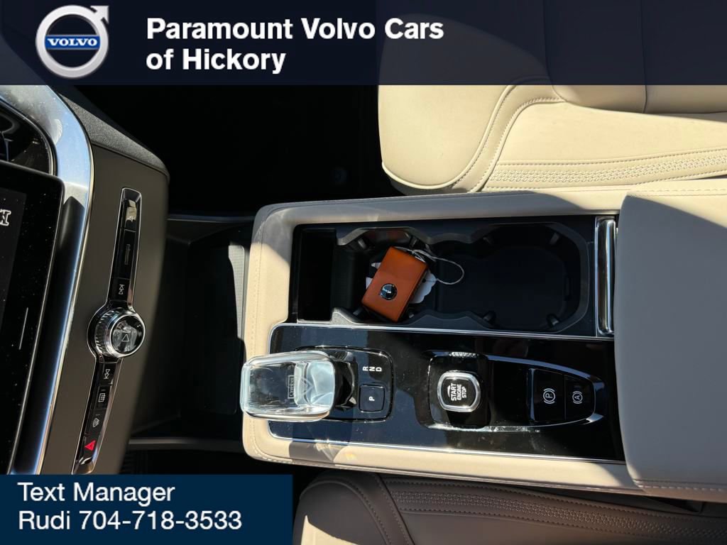 New 2026 Volvo XC90 B6 Plus w/ Protection Package Premier image 13