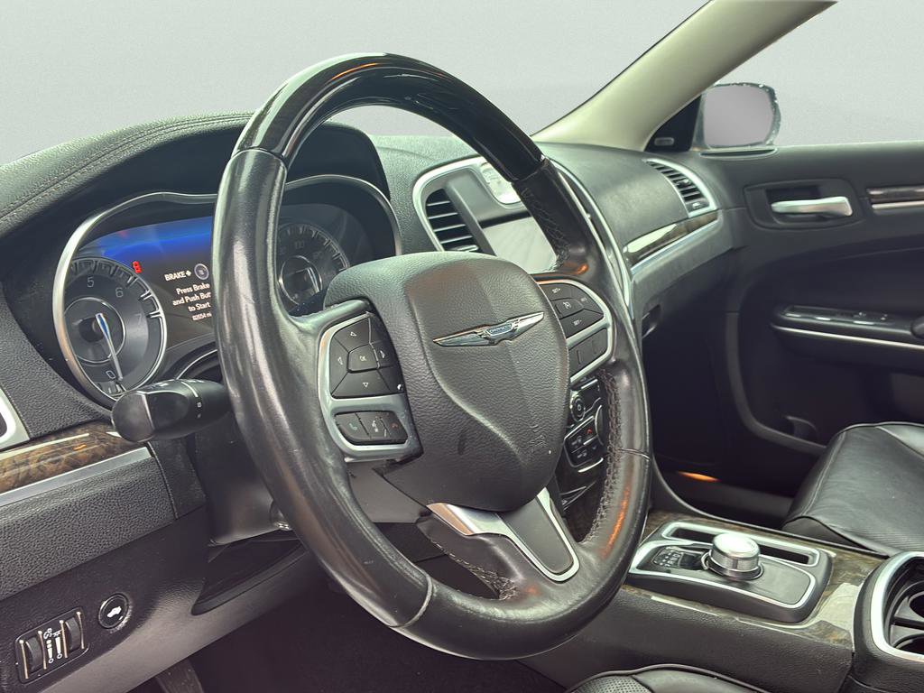 Used 2020 Chrysler 300 Limited RWD image 27