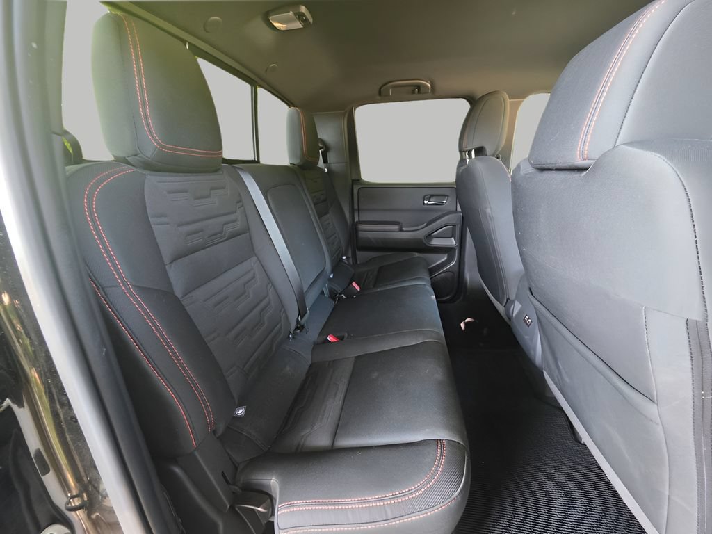 Used 2025 Nissan Frontier PRO-4X AWD/4WD image 6