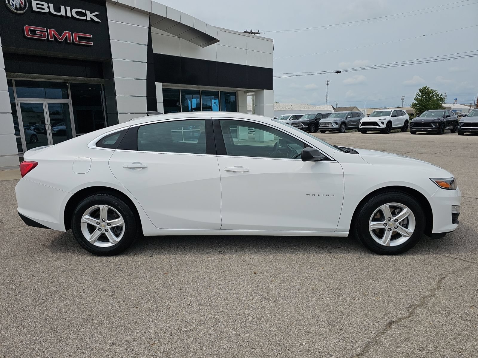 Used 2022 Chevrolet Malibu LS FWD image 8