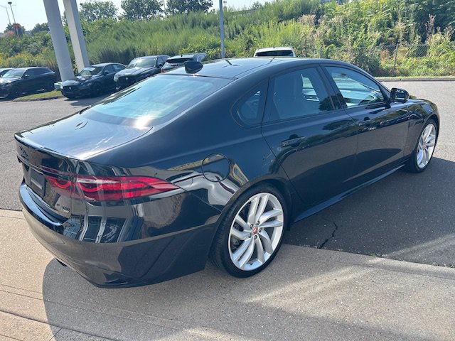 Certified 2022 Jaguar XF R-Dynamic SE AWD/4WD image 6