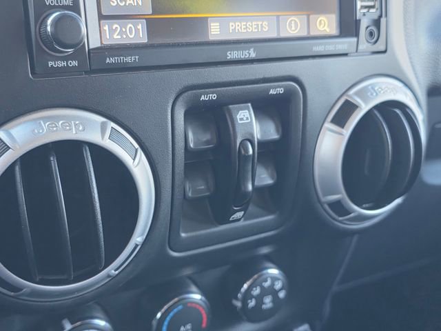 Used 2016 Jeep Wrangler Unlimited Sahara w/ Connectivity Group image 23