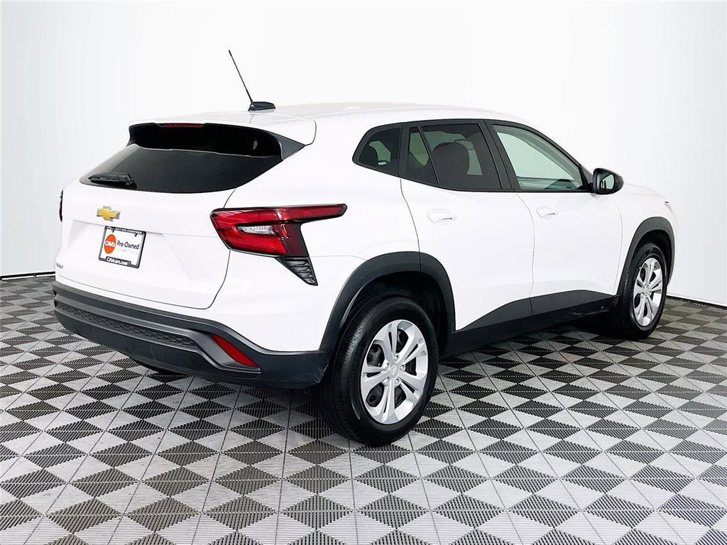 Certified 2025 Chevrolet Trax LS image 9