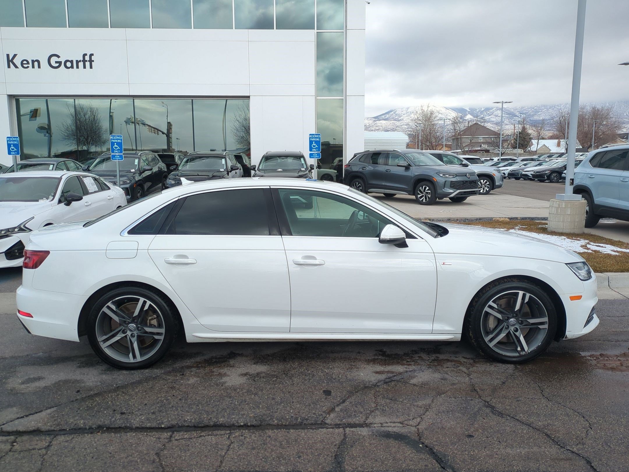 Used 2018 Audi A4 2.0T Premium Plus w/ Premium Plus Package image 2