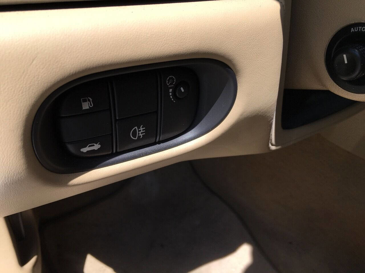 Used 2013 Jaguar XK Coupe RWD image 34